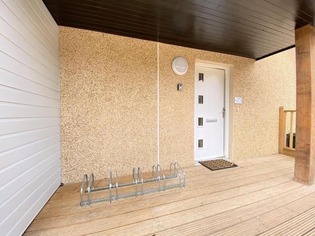 Beautiful Riverside Holiday Home カランダー エクステリア 写真